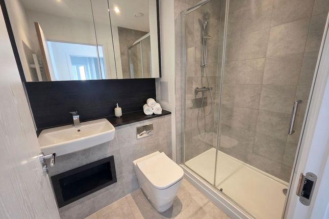 Flat 26, Wolff House, London photo 5