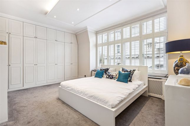 Flat for sale in Old Court House, 24 Old Court Place