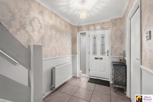 16, Durham Close, Stanstead Abbotts photo 4