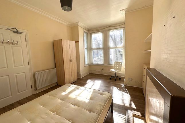 Thumbnail Room to rent in Lancaster Road, London