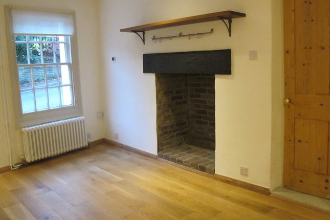 Cottage to rent in Lancaster Street, Lewes, East Sussex