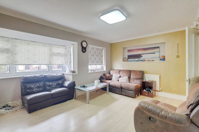 63, New Century Road Basildon, Basildon photo 4
