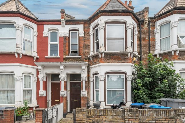 Flat for sale in Sandringham Road, London