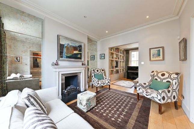 15, Lamont Road, London photo 2