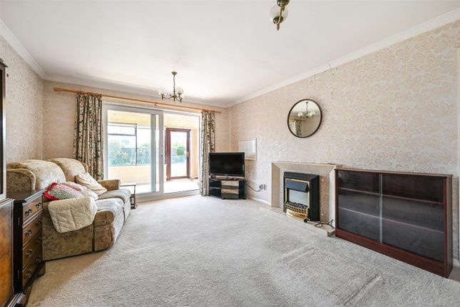 9, Owers Way, Nr Chichester photo 4