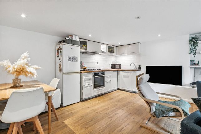 Flat for sale in Musgrove Road, London