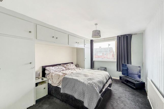 9, Cheviotdale, Hull photo 3