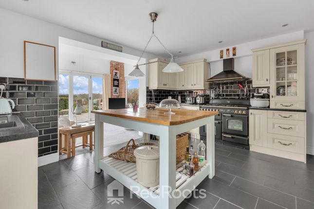 4, Doncaster Road, Doncaster photo 3