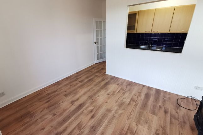 4b, Allan Lea Terrace, Dunfermline photo 4