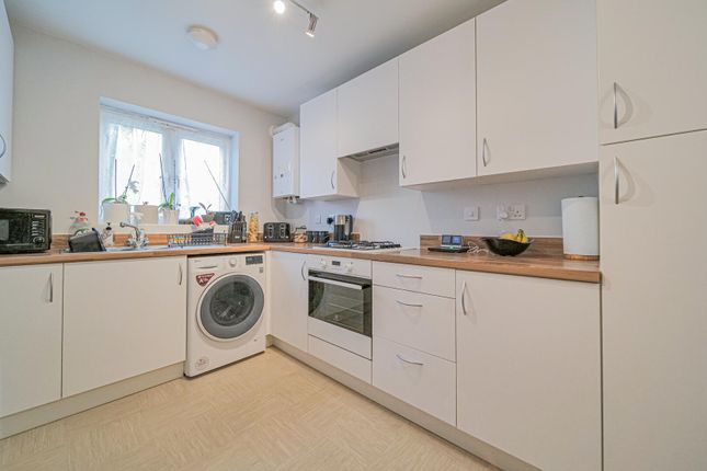 10, Teachers Way, Melksham photo 3