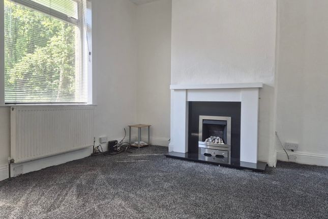 6, Penuel Place, HALIFAX photo 2