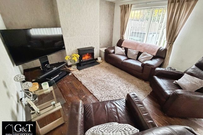 91 Grosvenor Way, Brierley Hill photo 3