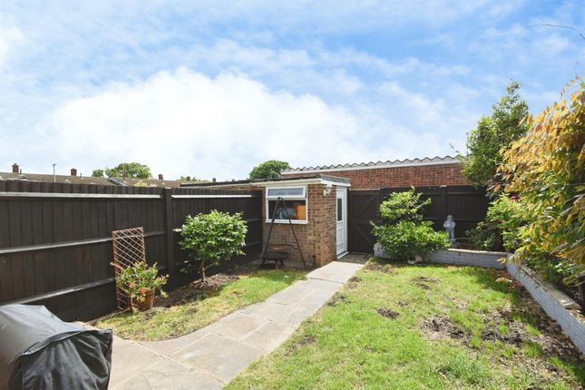 2, Houblon Drive, Chelmsford photo 4