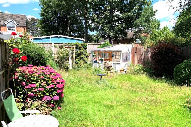 17, Woodland Grove, Stoke-on-Trent photo 2