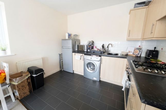 Flat 14, Calverly Court, Coventry photo 4