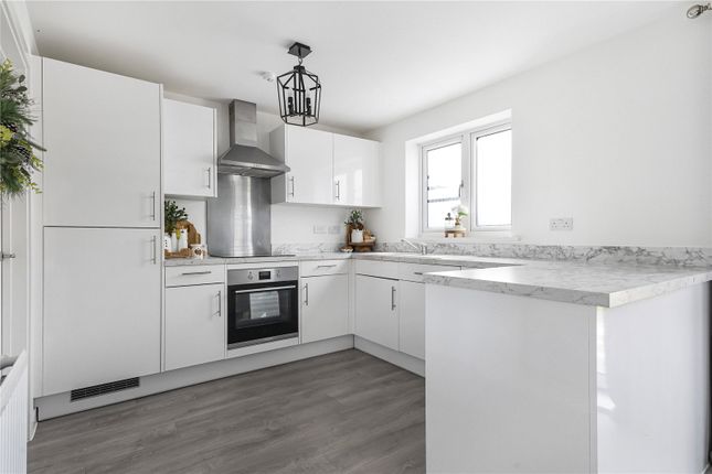 37, Cherry Orchard Drive, Gillingham photo 4