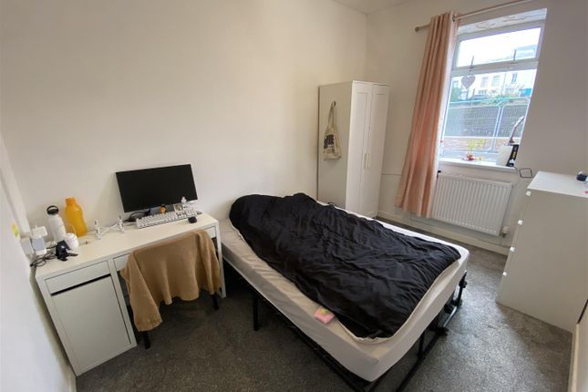 Room to rent in Cardiff Road, Treforest, Pontypridd