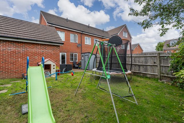 7, Watson Court, Hedge End photo 2