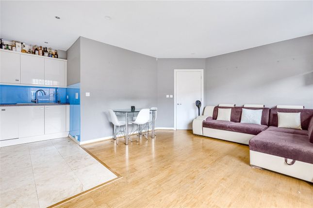 Flat for sale in Mill Pond Close, Battersea Park