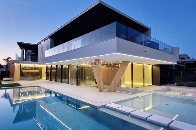 Villa for sale in Albufeira, 8200 Albufeira, Portugal