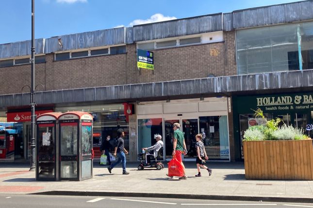 Retail premises to let in High Road, London