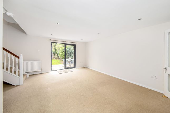 5 Field View, Reading photo 2