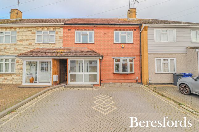 Terraced house for sale in Foyle Drive, South Ockendon