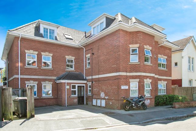 2-bed flat on Flat 4 Sable Court, 21, Argyll Road, Dorset, £160,000