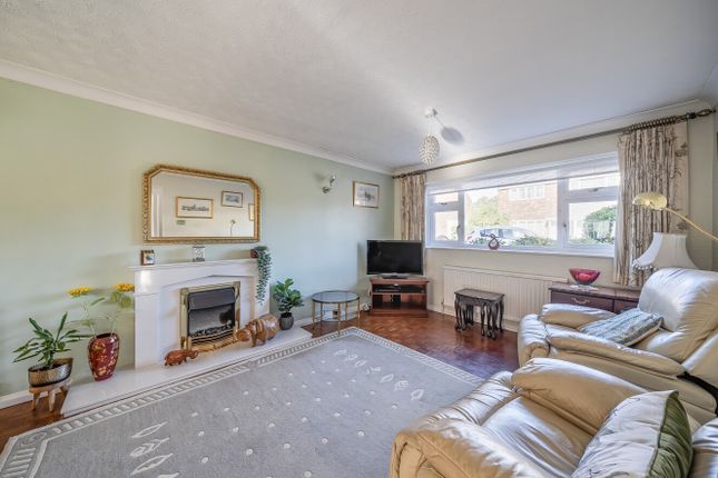 8, Lowther Close, Berkshire photo 2