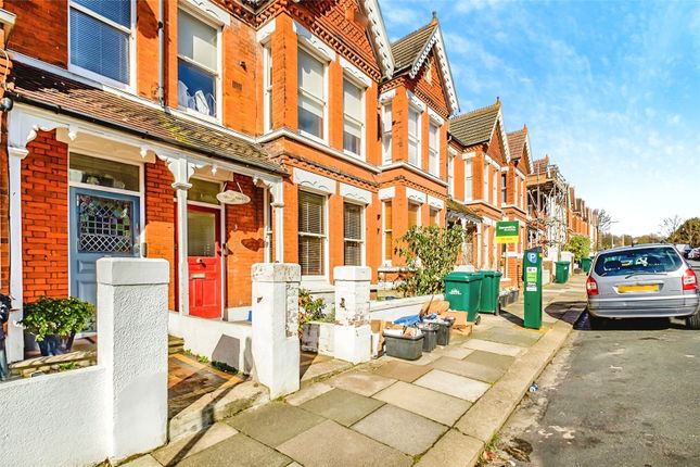 Thumbnail Flat to rent in 3 Cissbury Road, Hove, East Sussex