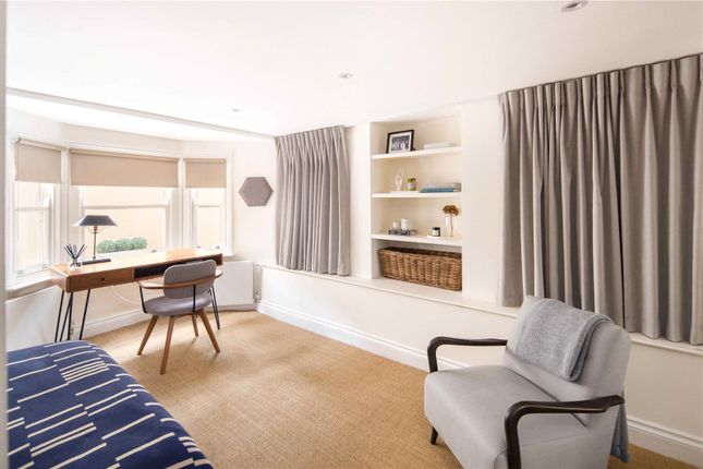 Flat for sale in Antill Road, Bow, London