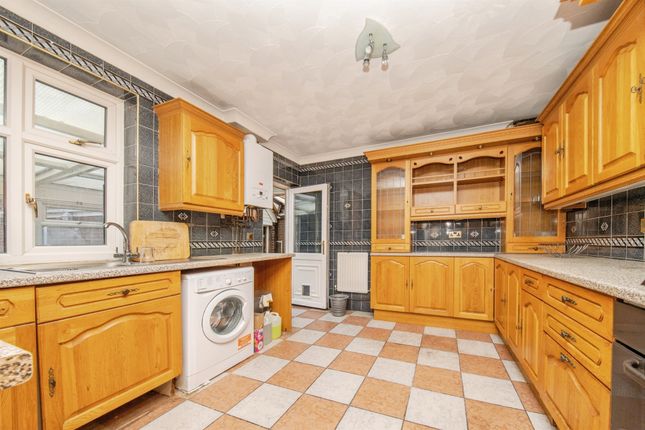 599, Felixstowe Road, Ipswich photo 4
