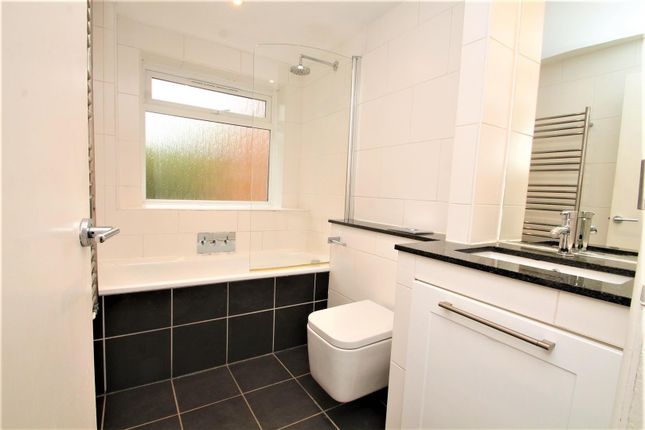 5 Penair Lodge, South Hill Avenue, Harrow on the Hill photo 3