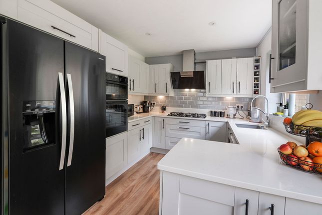 81 Elmshurst Gardens, Tonbridge photo 4