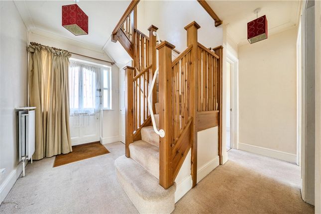 14, Oxlease Close, Hampshire photo 4