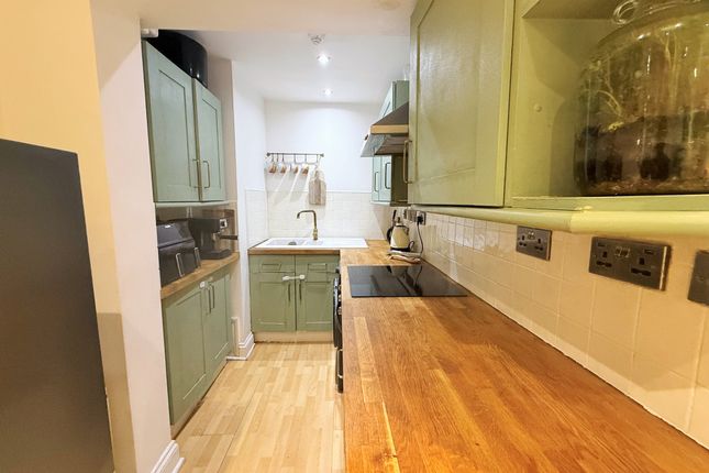 Lower Ground Floor, 15, Bedford Square, Brighton photo 3