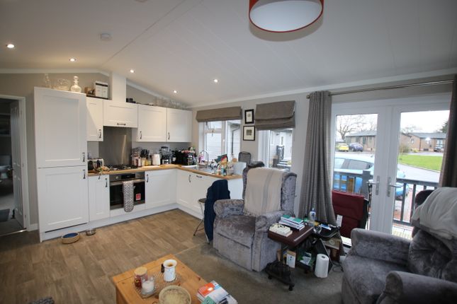 24 Bucklesham Park Holiday Village, The Heath, Ipswich photo 3