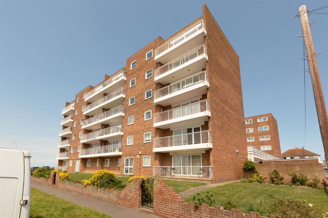 Flat to rent in Ethelbert Road, Birchington