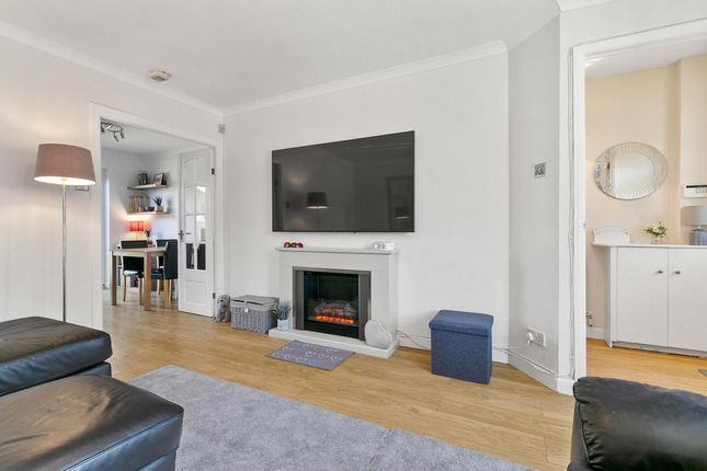 10, Drummond Way, Newton Mearns photo 4