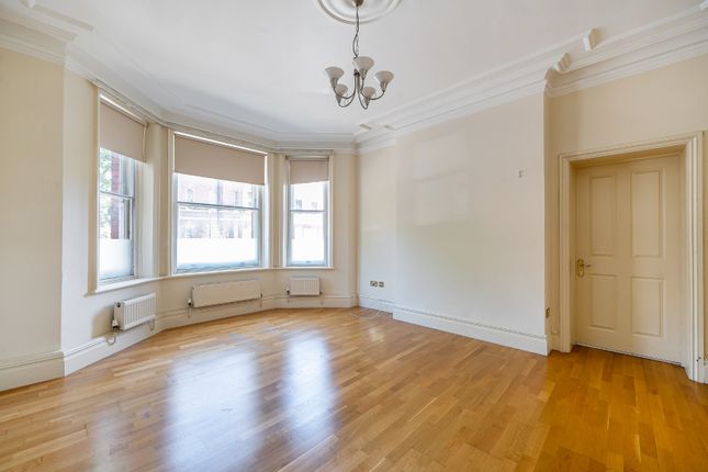 Flat 37, Avenue Mansions,, West Hampstead, Finchley Road, London photo 4