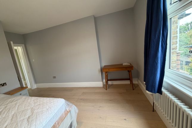 Shared Flat in Courtfield Gardens, West Ealing, West Ealing photo 4