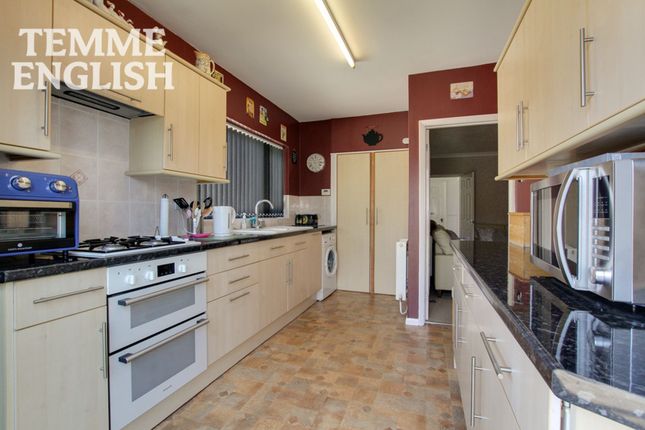 22 Grange Road, Wickford photo 4
