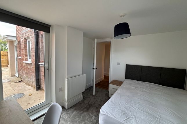 Basement Flat, 81, Mount Pleasant Road, Exeter photo 5