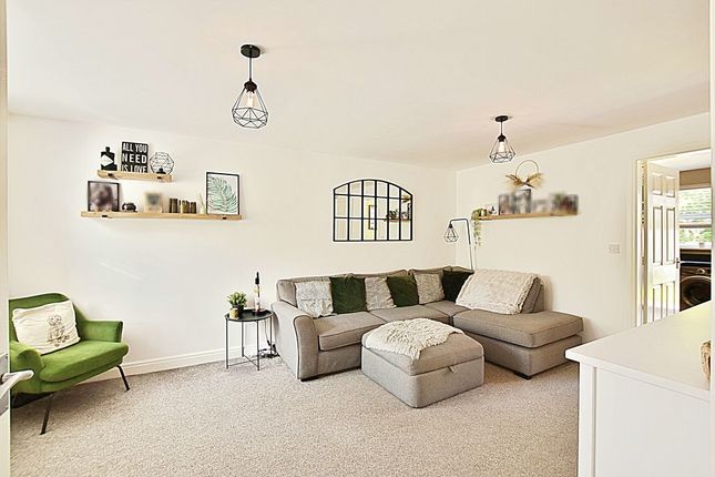 50, Baggaley Drive, Horncastle photo 3