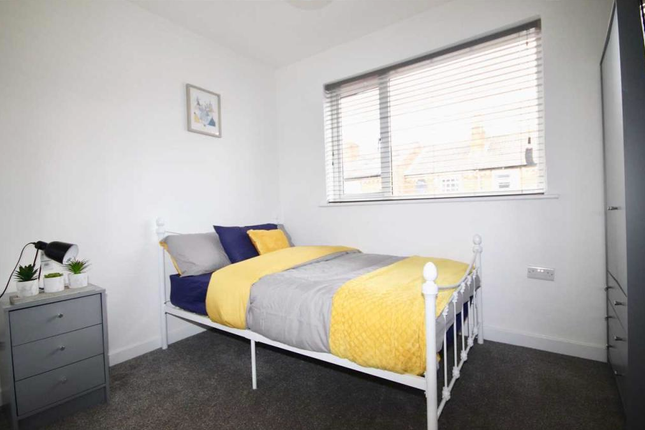 End terrace house to rent in Gibbeson Street, Lincoln