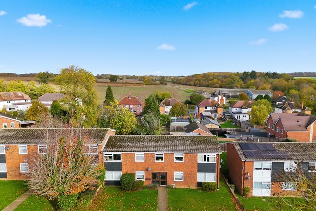26, Kingham Road, Ware photo 3