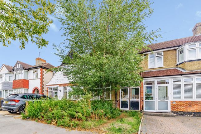 3-bed terraced on 33, Ash Tree Way, Croydon, £400,000