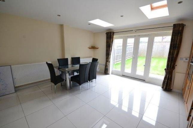 10, Barradale Court, Stoneygate photo 5