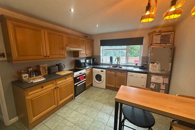5A, Fernbank Road, Ascot photo 2