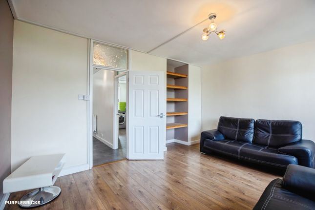 Flat 47/Barry House, Rennie Estate, London photo 4